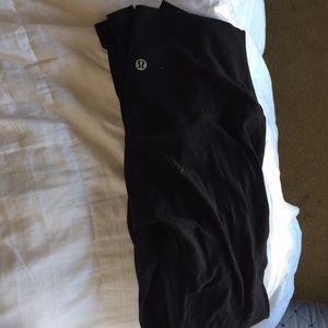 LULULEMON BLACK LEGGINGS